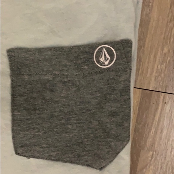 Volcom T-shirt - Picture 2 of 4